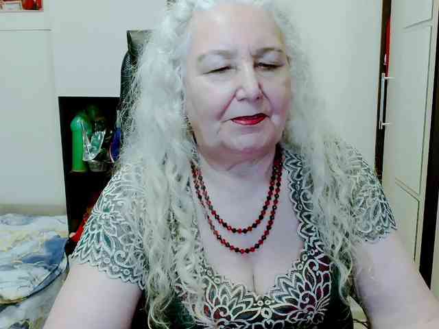 Model: GrannyWants