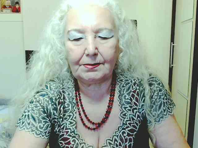 Model: GrannyWants