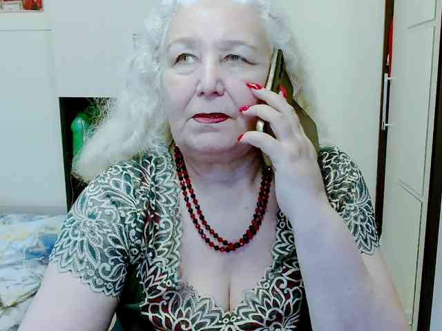 Model: GrannyWants