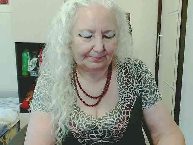 Model: GrannyWants