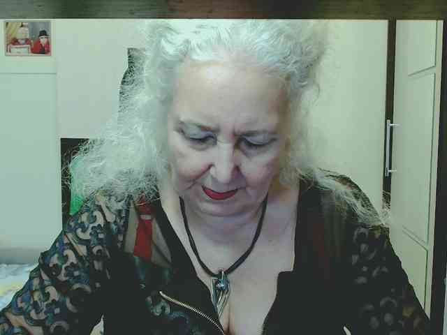 Model: GrannyWants