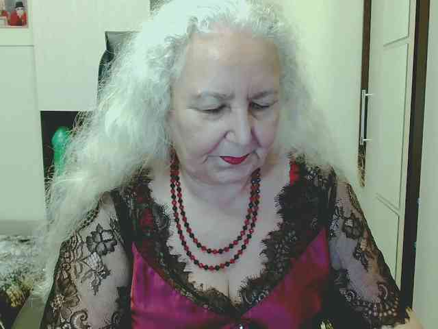 Model: GrannyWants