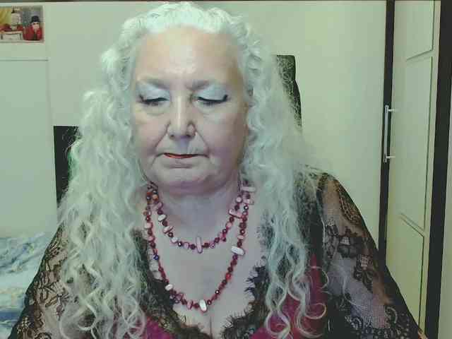 Model: GrannyWants