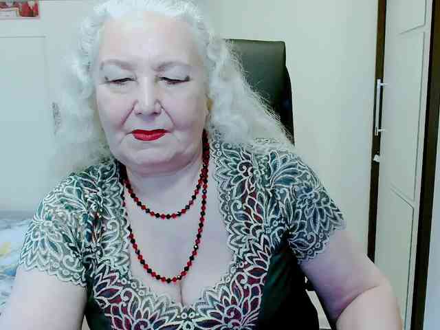 Model: GrannyWants