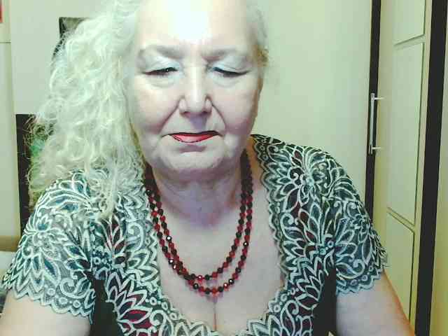 Model: GrannyWants