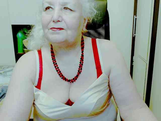 Model: GrannyWants
