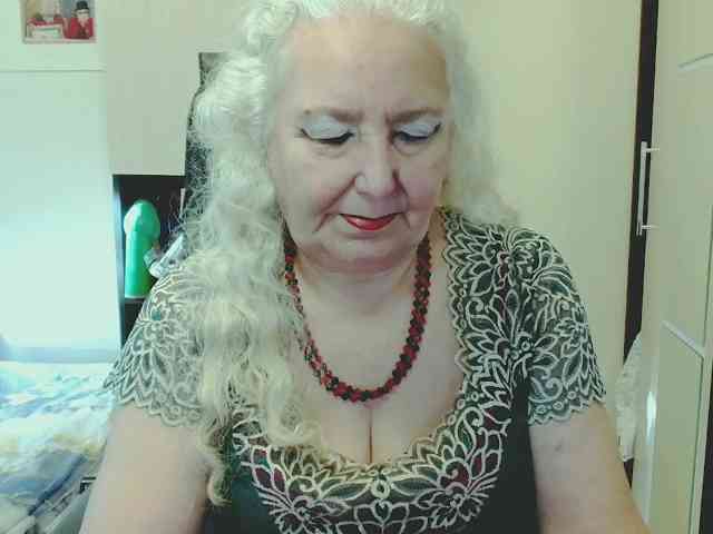 Model: GrannyWants