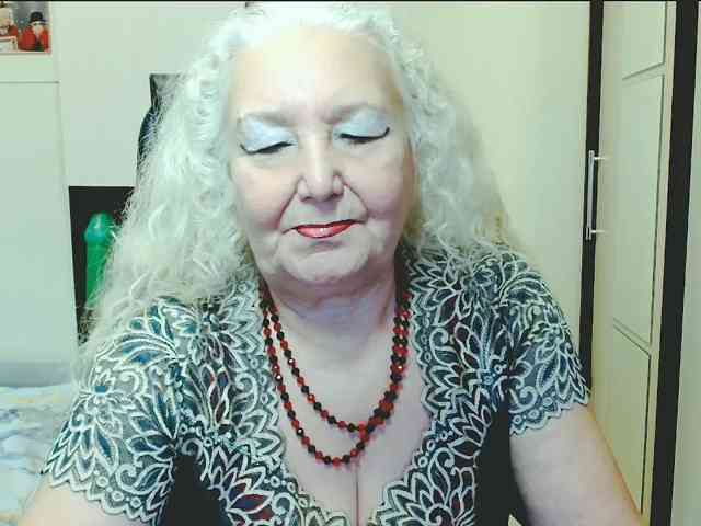 Model: GrannyWants