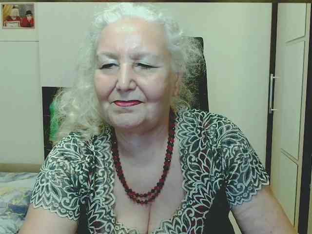 Model: GrannyWants