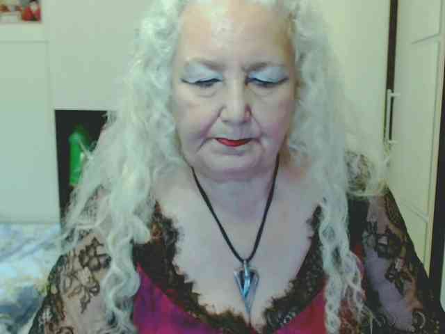 Model: GrannyWants