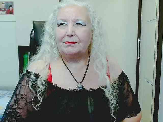 Model: GrannyWants