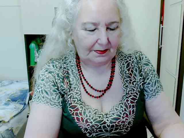 Model: GrannyWants