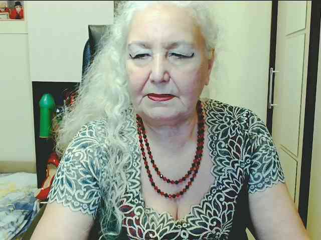 Model: GrannyWants