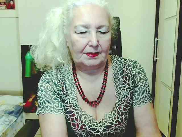 Model: GrannyWants