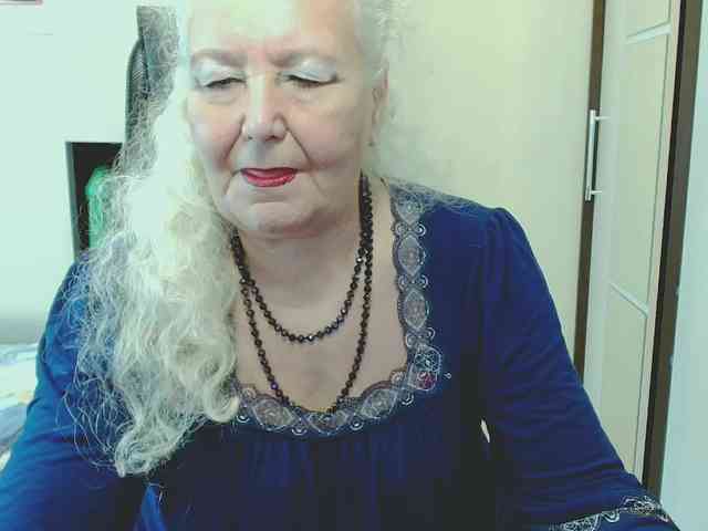 Model: GrannyWants