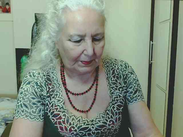 Model: GrannyWants