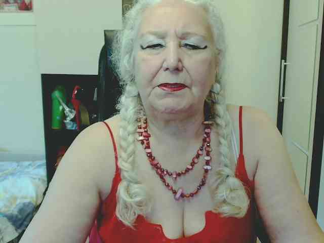 Model: GrannyWants