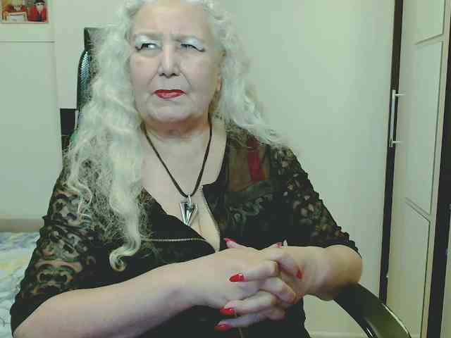 Model: GrannyWants