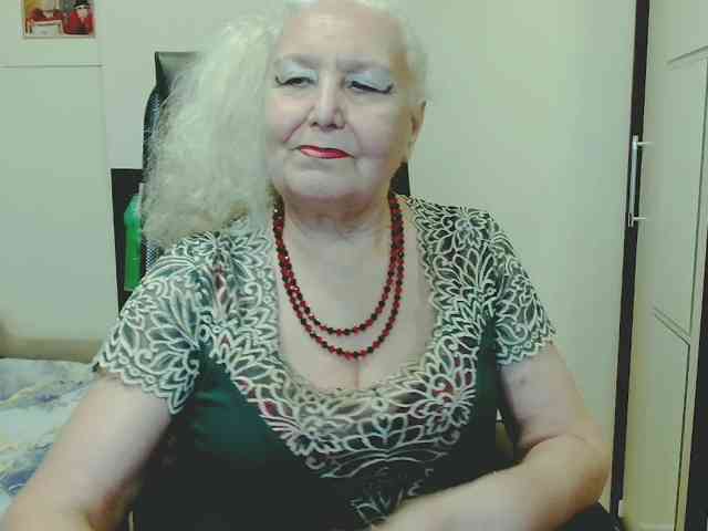 Model: GrannyWants