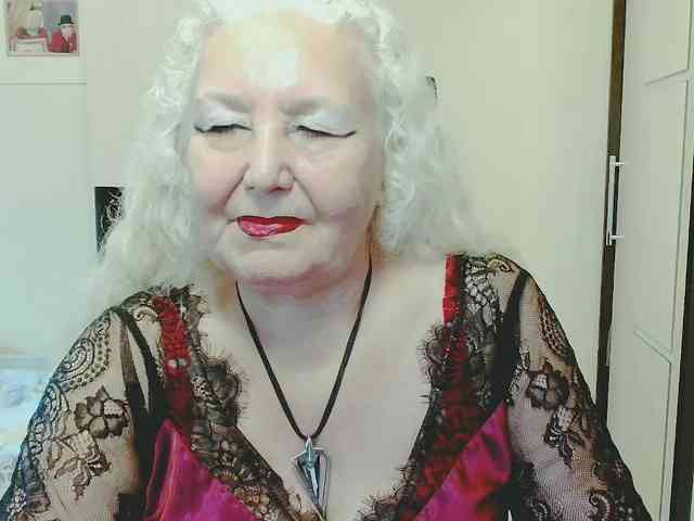 Model: GrannyWants