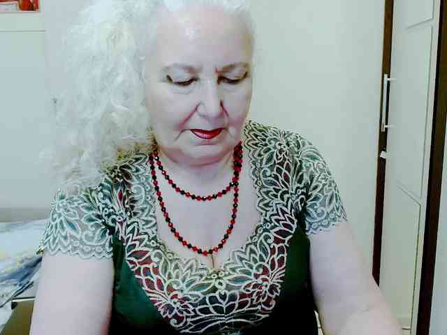 Model: GrannyWants