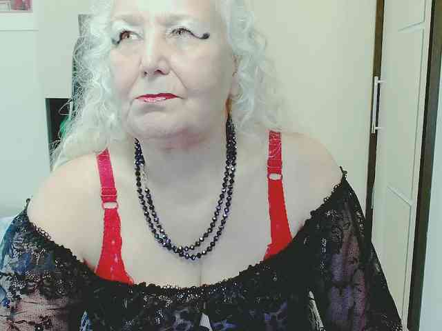 Model: GrannyWants