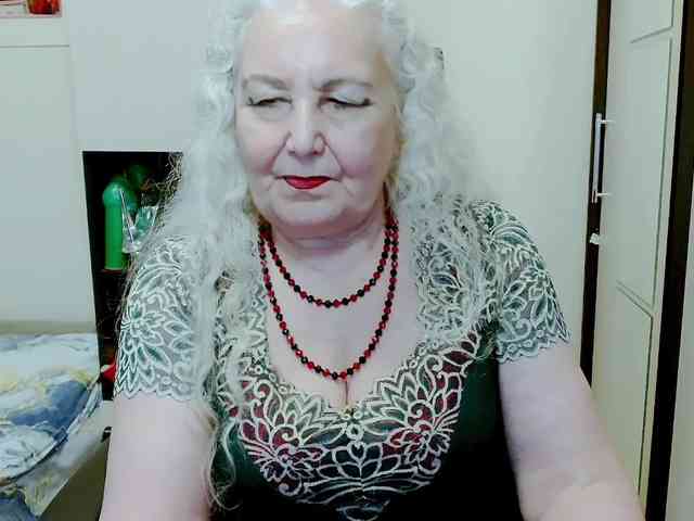 Model: GrannyWants