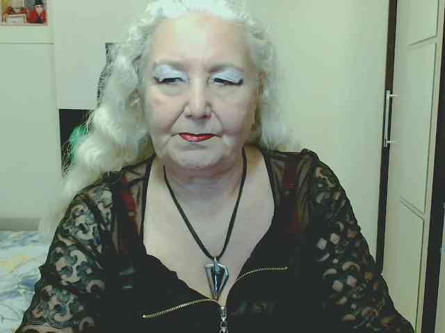 Model: GrannyWants
