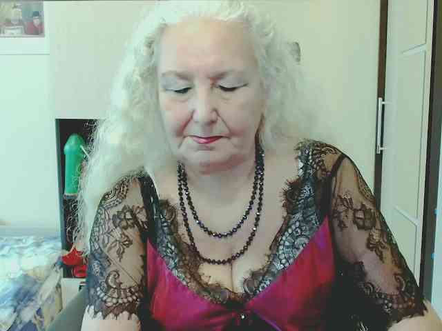 Model: GrannyWants
