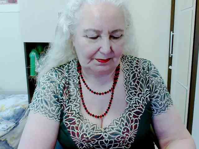 Model: GrannyWants