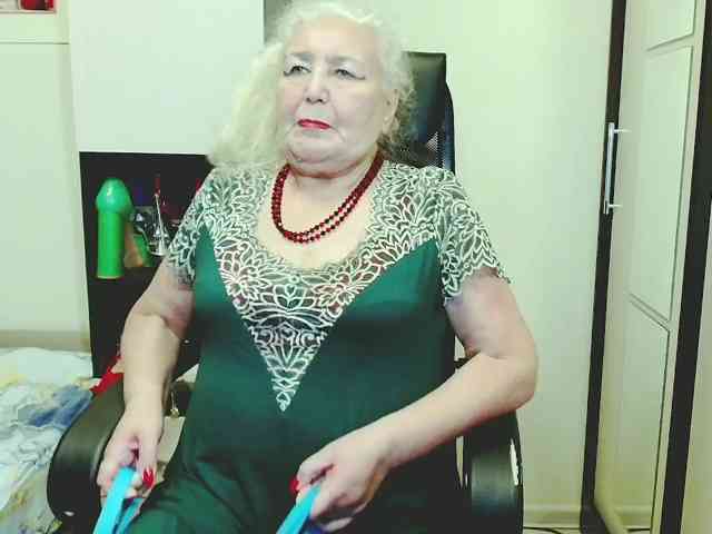 Model: GrannyWants