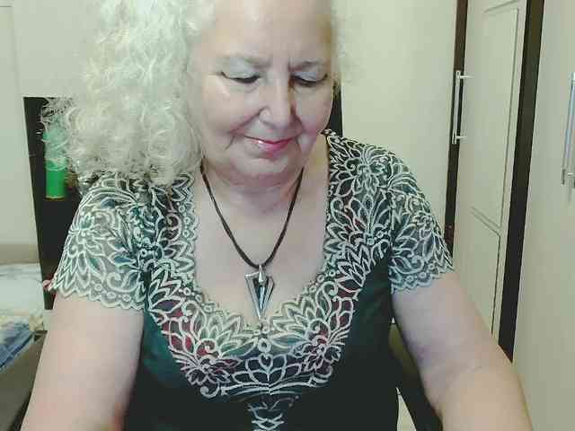 Model: GrannyWants