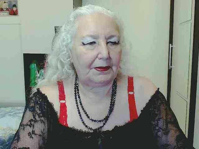 Model: GrannyWants