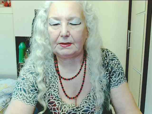 Model: GrannyWants