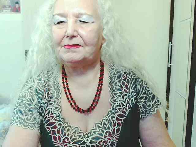 Model: GrannyWants