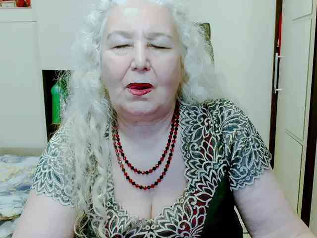 Model: GrannyWants
