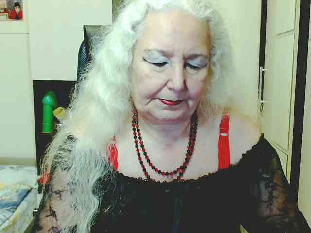 Model: GrannyWants