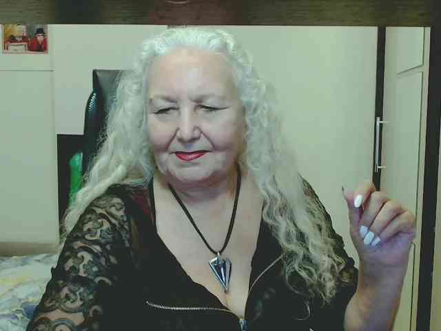 Model: GrannyWants