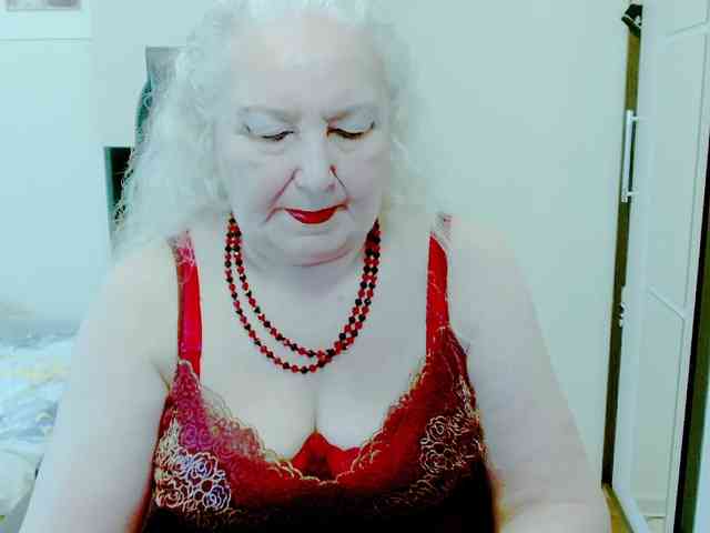 Model: GrannyWants