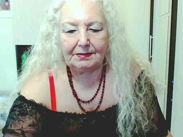 Model: GrannyWants