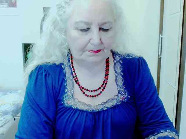 Model: GrannyWants