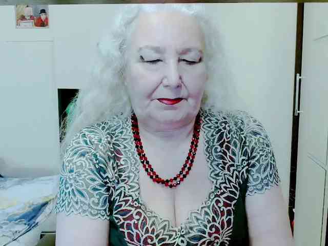Model: GrannyWants