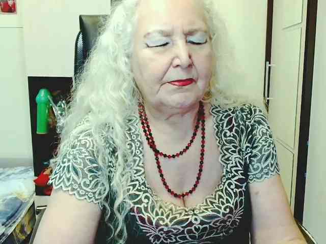 Model: GrannyWants