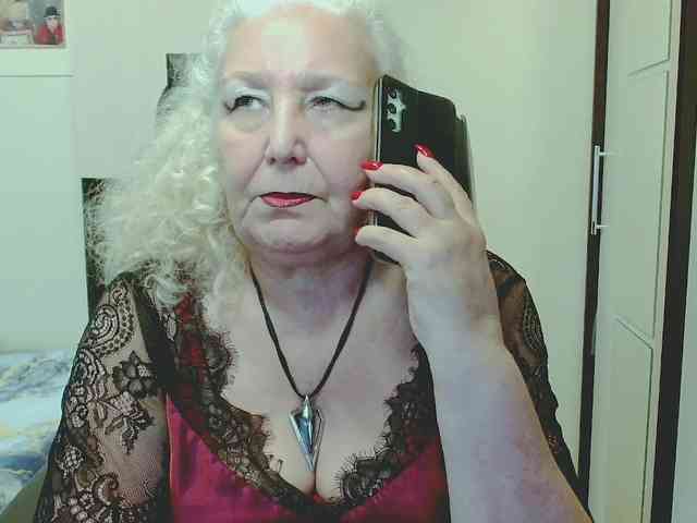 Model: GrannyWants