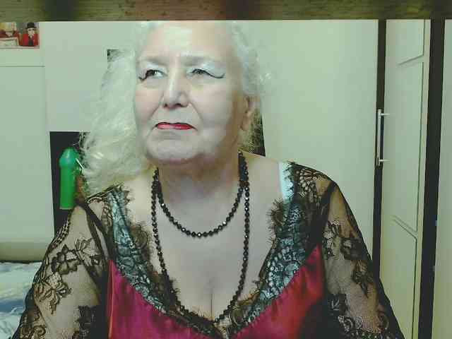 Model: GrannyWants
