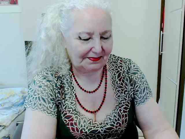 Model: GrannyWants