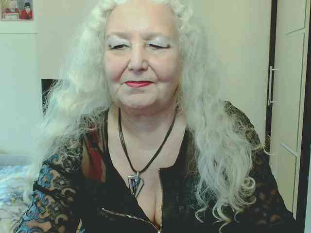 Model: GrannyWants