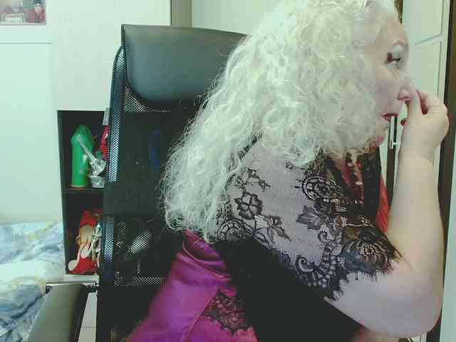 Model: GrannyWants