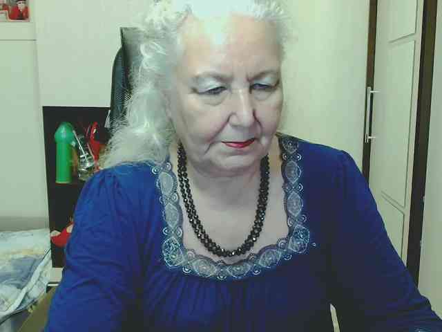 Model: GrannyWants