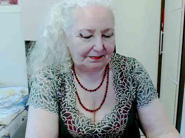 Model: GrannyWants